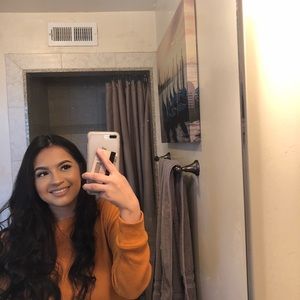 Meet your Posher, Alyssa